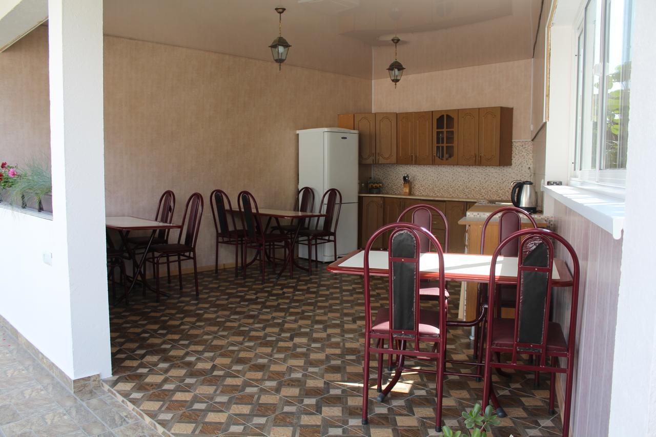 Guest House U Aleny 加格拉 外观 照片